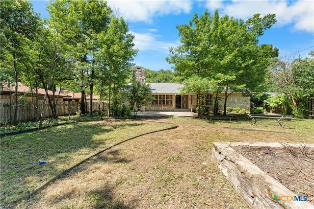 906 Illinois Avenue, Killeen, TX 76541