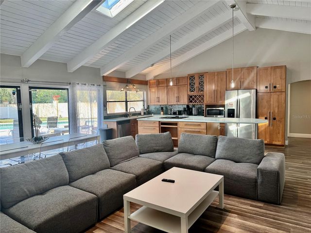 10319 LAKE CARROLL WAY, Tampa, FL 33618