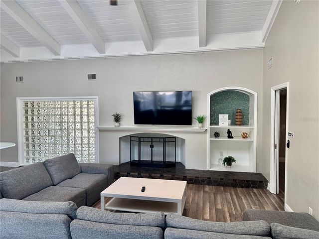 10319 LAKE CARROLL WAY, Tampa, FL 33618