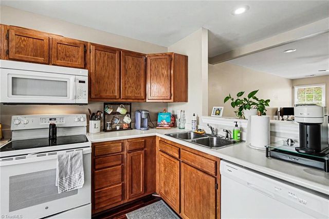 525 Highland Park Drive D, Eden, NC 27288