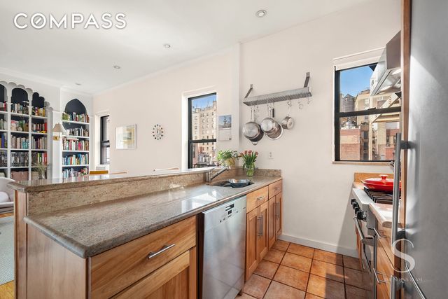 30 E 95th St Apt 6F, New York City, NY 10128