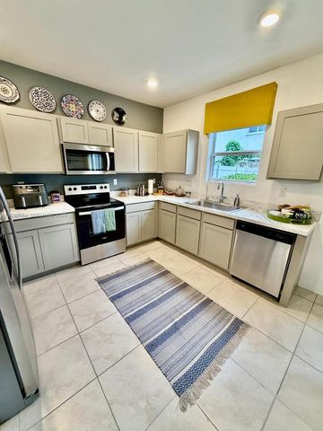 1710 SE 9th Ave, Homestead, FL 33034