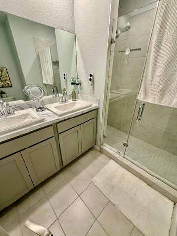1710 SE 9th Ave, Homestead, FL 33034