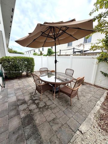 1710 SE 9th Ave, Homestead, FL 33034