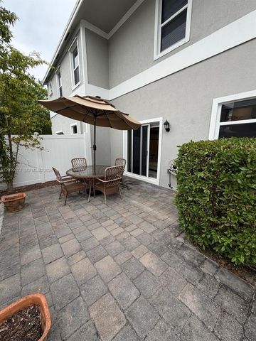 1710 SE 9th Ave, Homestead, FL 33034