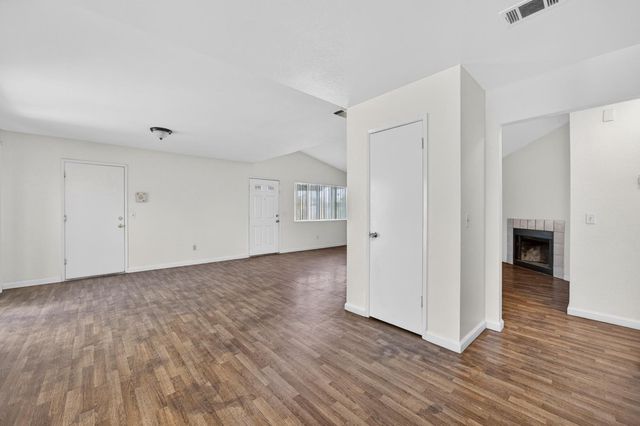 7598 Citrus Ave, Sacramento, CA 95823