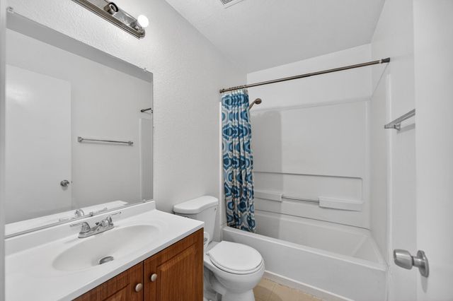 7598 Citrus Ave, Sacramento, CA 95823