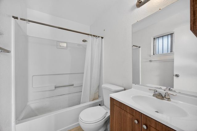 7598 Citrus Ave, Sacramento, CA 95823