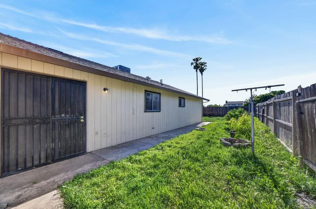 7598 Citrus Ave, Sacramento, CA 95823