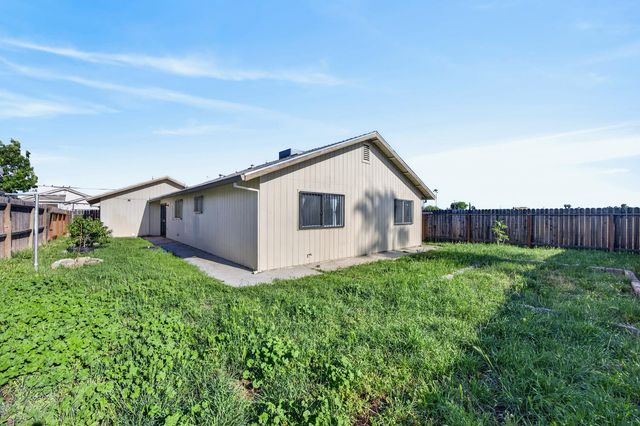 7598 Citrus Ave, Sacramento, CA 95823