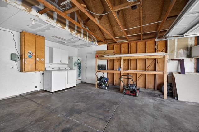 7598 Citrus Ave, Sacramento, CA 95823