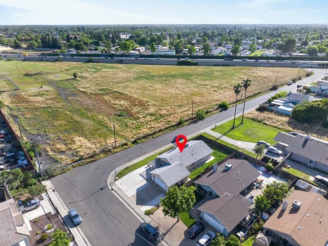 7598 Citrus Ave, Sacramento, CA 95823