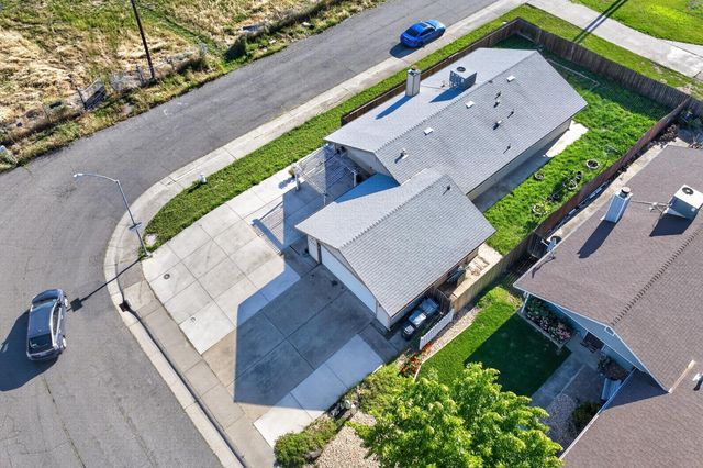 7598 Citrus Ave, Sacramento, CA 95823