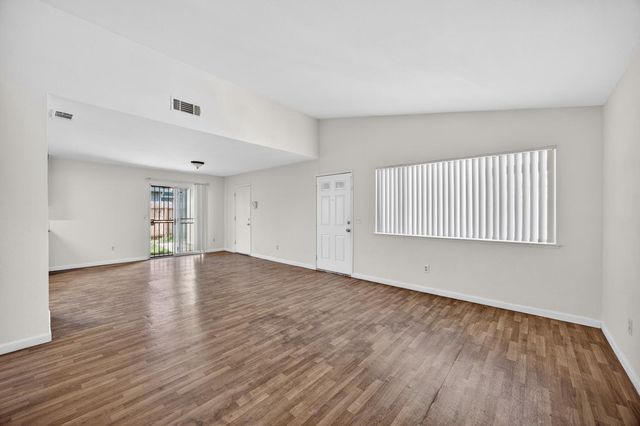 7598 Citrus Ave, Sacramento, CA 95823