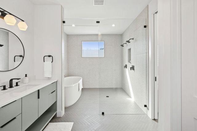 3205 Dolphin DR, Austin, TX 78704