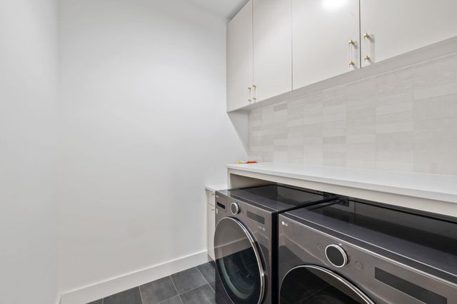 3205 Dolphin DR, Austin, TX 78704