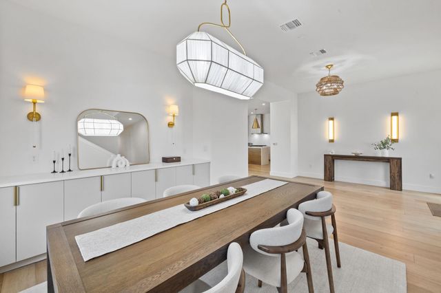 3205 Dolphin DR, Austin, TX 78704