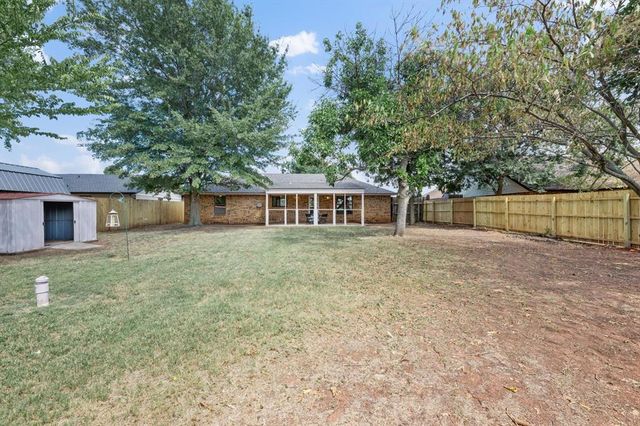 216 Kara Court, Norman, OK 73071