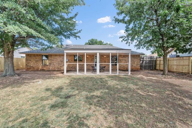 216 Kara Court, Norman, OK 73071