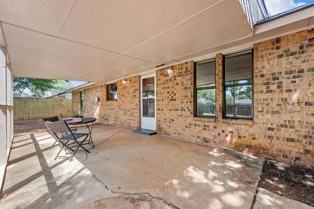 216 Kara Court, Norman, OK 73071