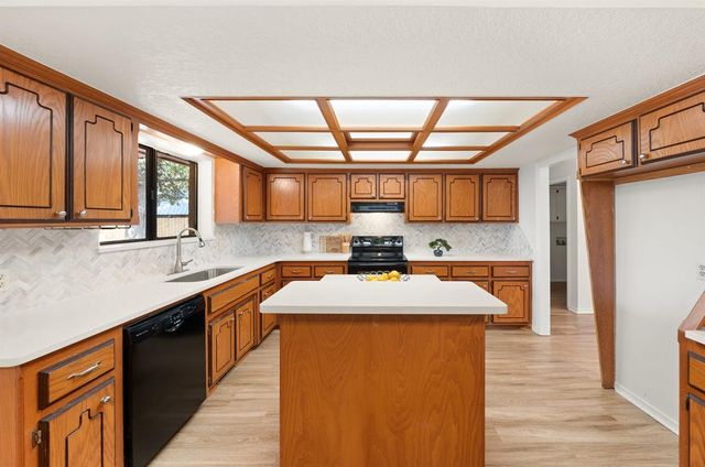 216 Kara Court, Norman, OK 73071