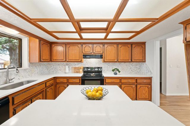 216 Kara Court, Norman, OK 73071