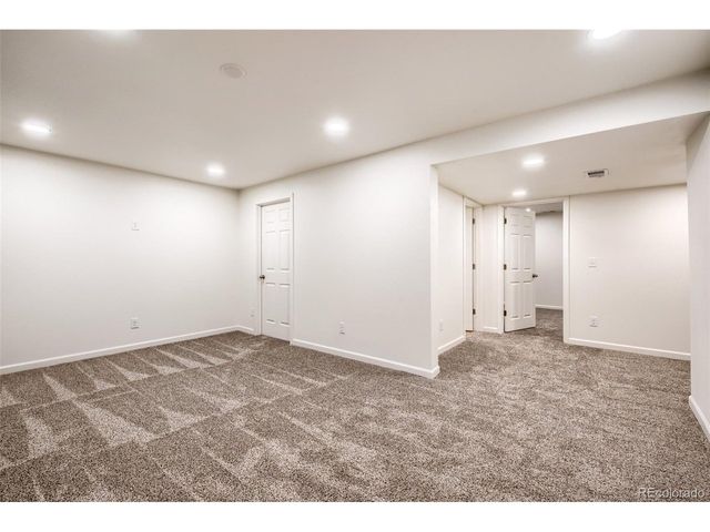 7605 Cove Cir, Centennial, CO 80122
