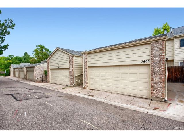 7605 Cove Cir, Centennial, CO 80122