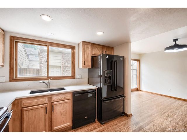 7605 Cove Cir, Centennial, CO 80122