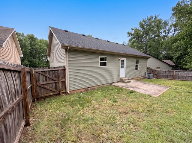 741 Inver Ln, Clarksville, TN 37042