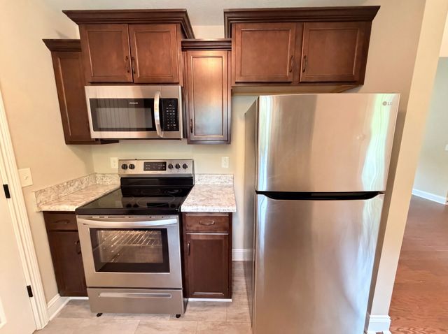 741 Inver Ln, Clarksville, TN 37042