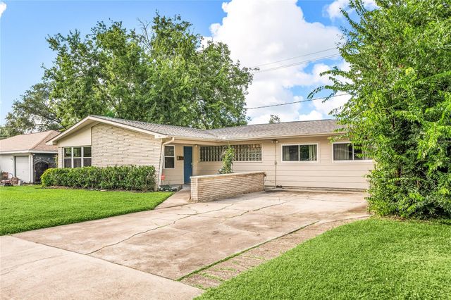5001 Libbey Lane, Houston, TX 77092