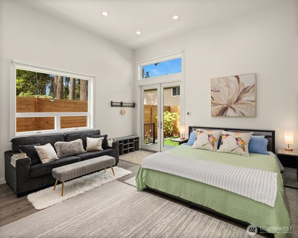 14614 SE 20th Street, Bellevue, WA 98007