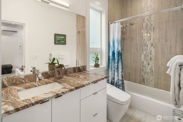 14614 SE 20th Street, Bellevue, WA 98007