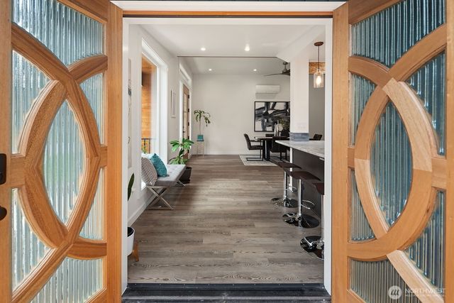 14614 SE 20th Street, Bellevue, WA 98007