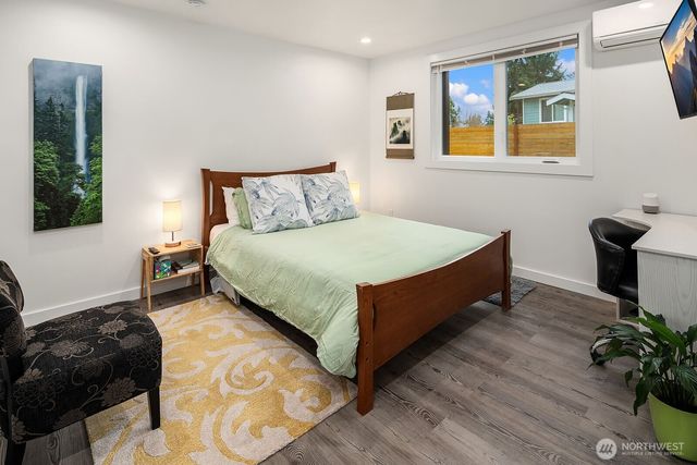 14614 SE 20th Street, Bellevue, WA 98007