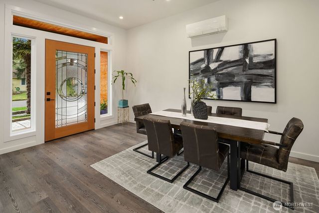 14614 SE 20th Street, Bellevue, WA 98007
