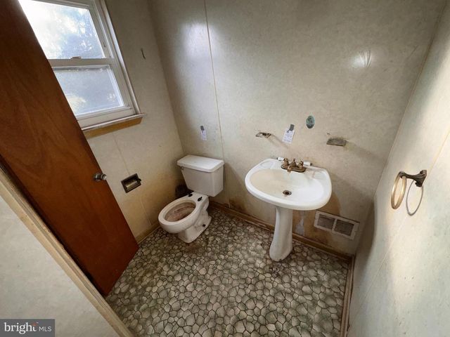 691 MEDIA LINE RD, Broomall, PA 19008