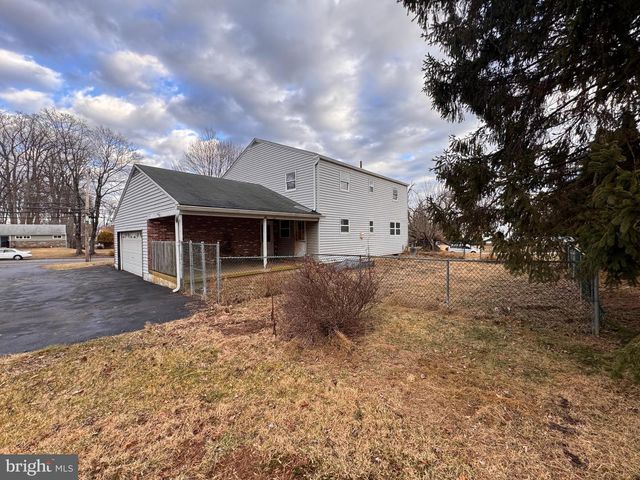 691 MEDIA LINE RD, Broomall, PA 19008