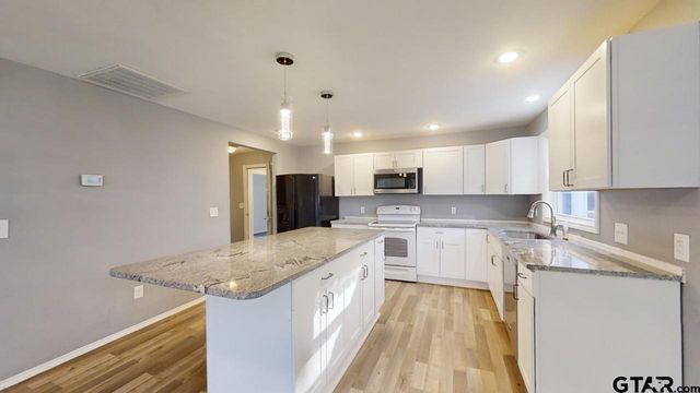 20489 W Grove Club Lake Rd., Whitehouse, TX 75791