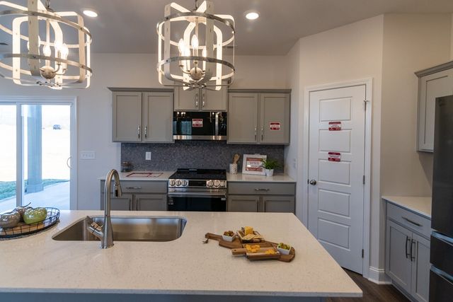 1037 Whispering Pines Way, Clarksville, TN 37043