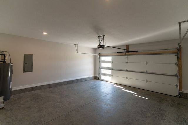 1037 Whispering Pines Way, Clarksville, TN 37043