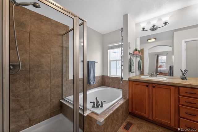 128 Canadian Crossing Drive, Longmont, CO 80504