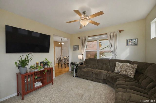 128 Canadian Crossing Drive, Longmont, CO 80504