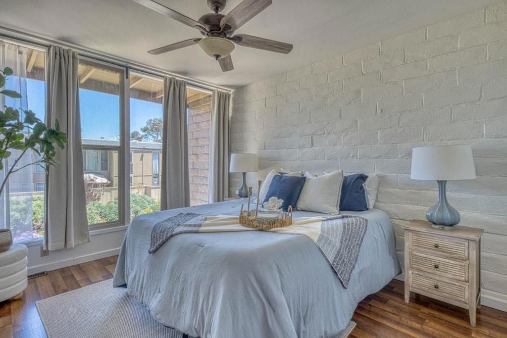 Image 15 of property listing at 451 Dela Vina Avenue 108, Monterey, CA 93940