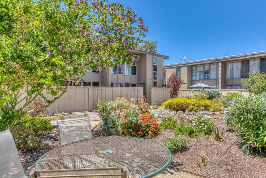 Image 23 of property listing at 451 Dela Vina Avenue 108, Monterey, CA 93940