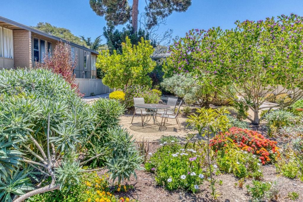 Image 24 of property listing at 451 Dela Vina Avenue 108, Monterey, CA 93940
