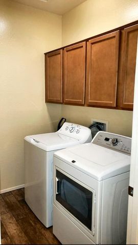 1911 W Half Moon Circle, San Tan Valley, AZ 85144