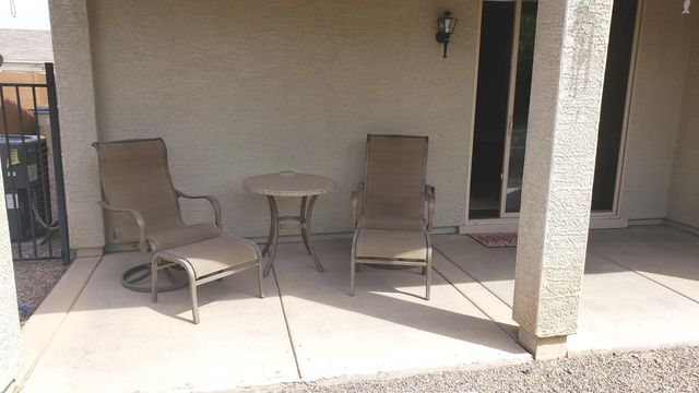 1911 W Half Moon Circle, San Tan Valley, AZ 85144