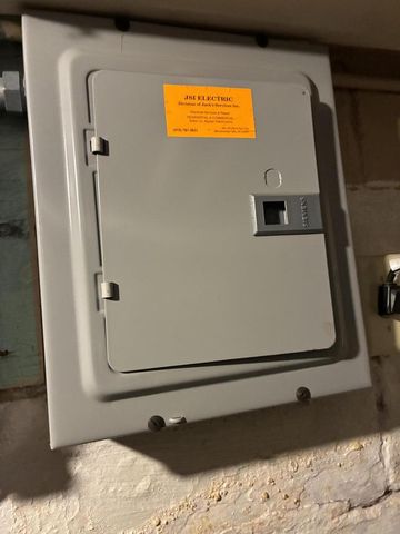 3914 N 16th STREET, Milwaukee, WI 53206